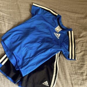 Shorts with shirt set for a 3 year old boy. In great condition